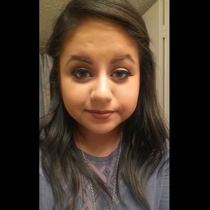 Meet your Posher, Mayra